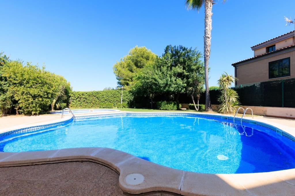 Adosado Con Jardin En Los Xalets De סאלו מראה חיצוני תמונה